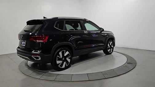 2024 Volkswagen Taos 1.5T SEL