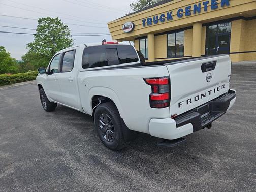 Glacier White 2026 Nissan Frontier SV