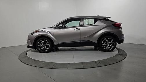 Silver Knockout Metallic 2018 Toyota C-HR XLE