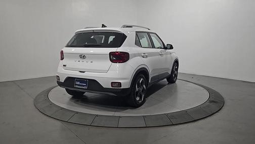 2021 Hyundai VENUE SEL