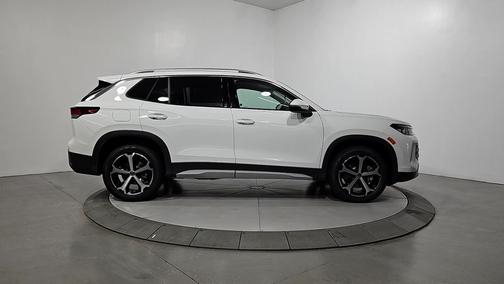 Pure White 2026 Volkswagen Tiguan 2.0T SE