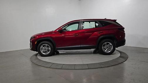 Red 2025 Hyundai TUCSON SE