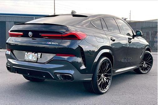 2023 BMW X6 M50i
