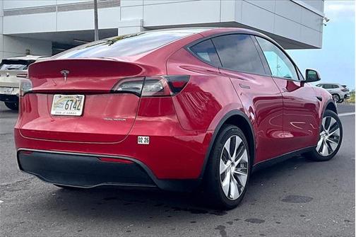 2022 Tesla Model Y Long Range Dual Motor All-Wheel Drive