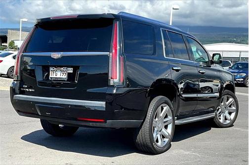 2017 Cadillac Escalade Luxury