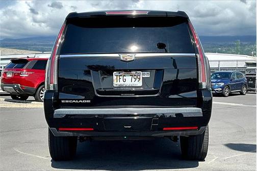 2017 Cadillac Escalade Luxury