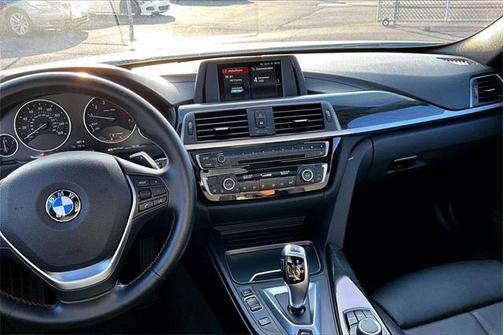 2018 BMW 330e iPerformance