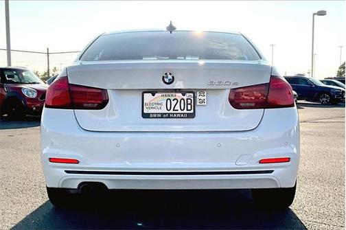 2018 BMW 330e iPerformance