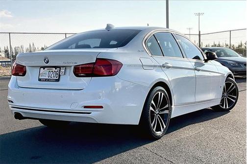 2018 BMW 330e iPerformance