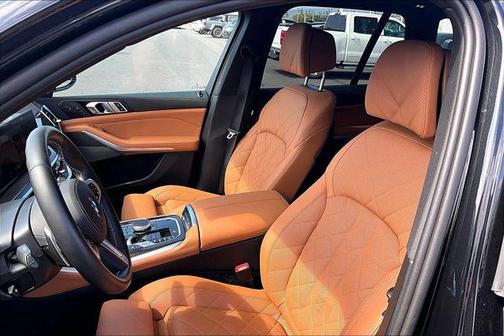 Black Sapphire Metallic 2025 BMW X5 M60i