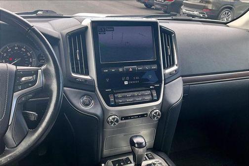 Blizzard Pearl 2019 Toyota Land Cruiser Base