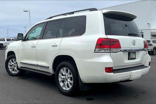 2019 Toyota Land Cruiser Base