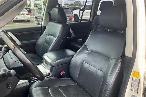 2019 Toyota Land Cruiser Base