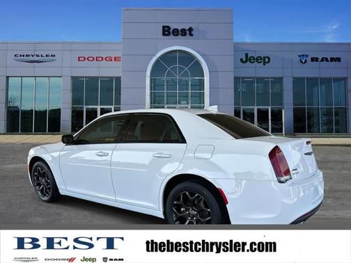 2022 Chrysler 300 Touring AWD