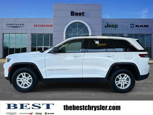 2023 Jeep Grand Cherokee Laredo 4x4