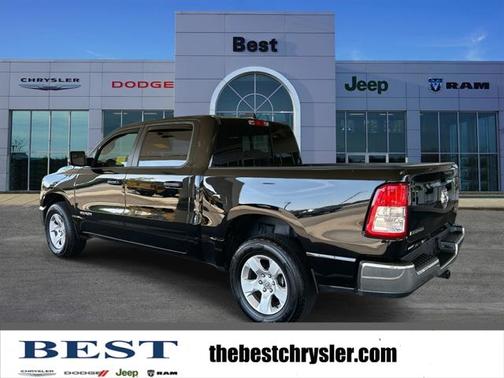 2023 RAM 1500 Big Horn Crew Cab 4x4 57' Box