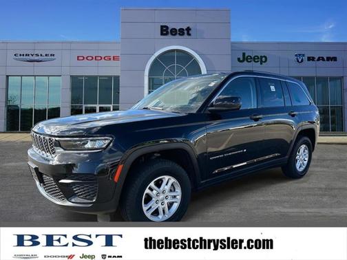 2023 Jeep Grand Cherokee Laredo 4x4