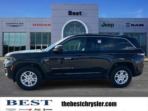 2023 Jeep Grand Cherokee Laredo 4x4
