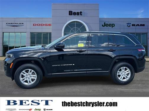 2023 Jeep Grand Cherokee Laredo 4x4