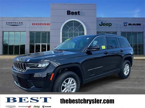 2023 Jeep Grand Cherokee Laredo 4x4