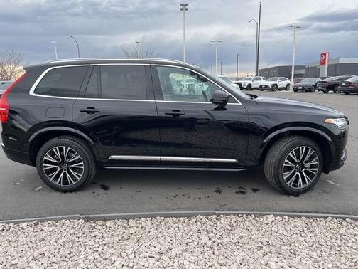 2025 Volvo XC90 Plug-In Hybrid T8 Plus 7-Seater