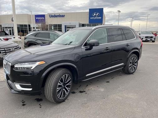 2025 Volvo XC90 Plug-In Hybrid T8 Plus 7-Seater