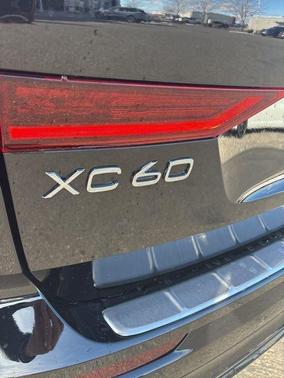 Onyx Black Metallic 2026 Volvo XC60 Plug-In Hybrid T8 Plus