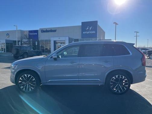 2026 Volvo XC90 Plug-In Hybrid T8 Plus 7-Seater