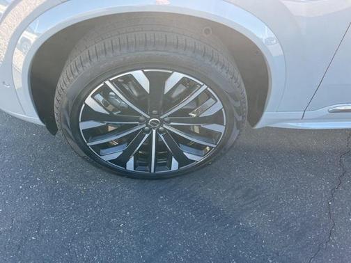 2026 Volvo XC90 Plug-In Hybrid T8 Plus 7-Seater