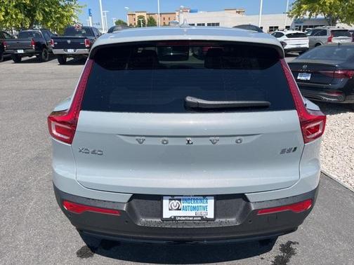 2026 Volvo XC40 B5 Plus