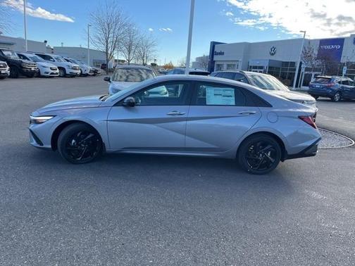 2026 Hyundai ELANTRA SEL