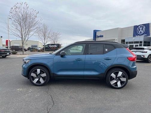 Blue Metallic 2024 Volvo XC40 Recharge Pure Electric Plus