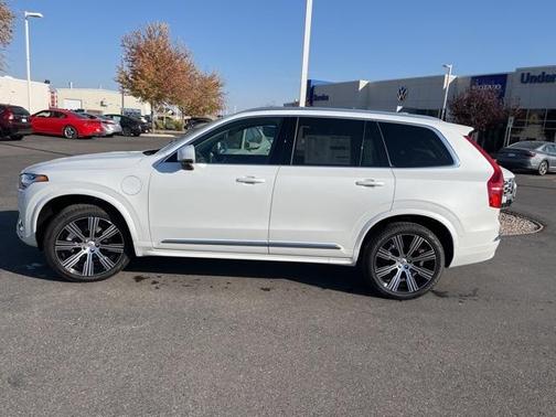 2025 Volvo XC90 Plug-In Hybrid T8 Plus 7-Seater