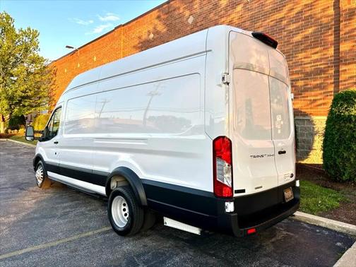 2022 Ford Transit-350 Base