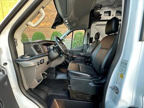 2022 Ford Transit-350 Base