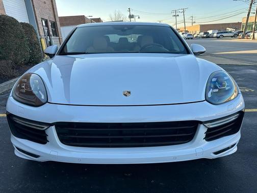 2016 Porsche Cayenne GTS