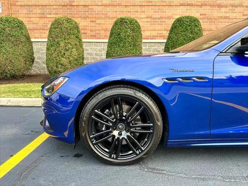 2023 Maserati Ghibli Modena Q4