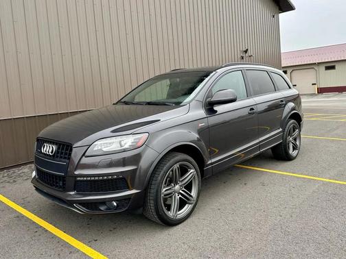 Gray 2014 Audi Q7 3.0T S line Prestige