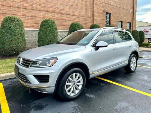 2015 Volkswagen Touareg TDI Sport w/Technology