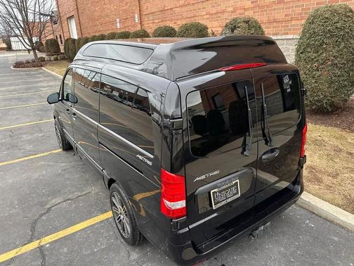 2020 Mercedes-Benz Metris Base