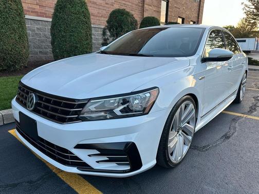 2017 Volkswagen Passat 1.8T R-Line w/Comfort