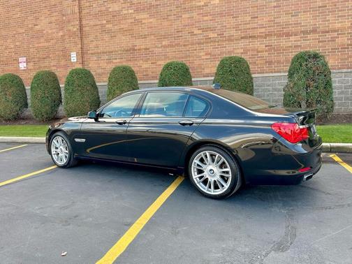 2011 BMW 750 Li