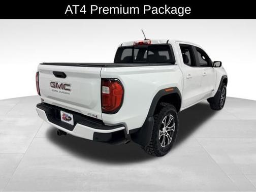 2024 GMC Canyon 4WD AT4
