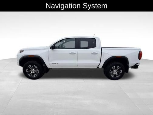 2024 GMC Canyon 4WD AT4