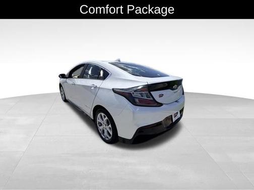 Iridescent Pearl Tricoat 2017 Chevrolet Volt Premier