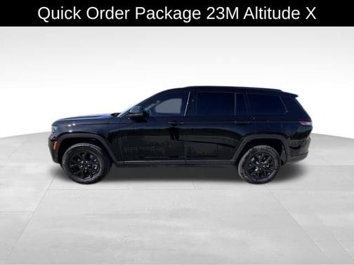 Diamond Black Crystal Pearlcoat 2024 Jeep Grand Cherokee L Altitude X