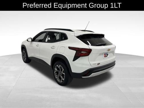 Summit White 2024 Chevrolet Trax LT