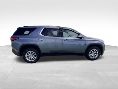 Satin Steel Metallic 2020 Chevrolet Traverse LT Cloth