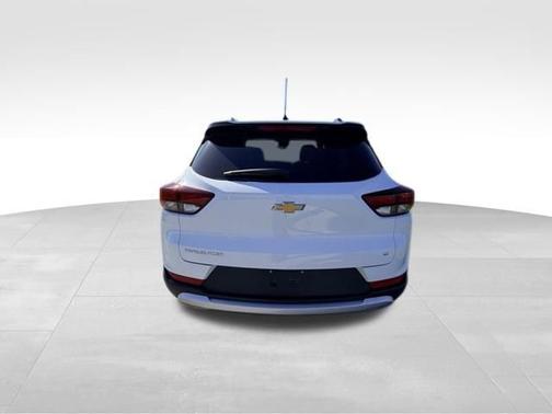 Summit White 2024 Chevrolet Trailblazer LT