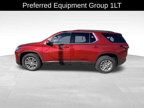 Radiant Red Tintcoat 2023 Chevrolet Traverse LT Cloth